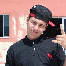 Foda-se é isso mesmo eu vo joga tudo pra cima e vo viver sem medo ♫♪