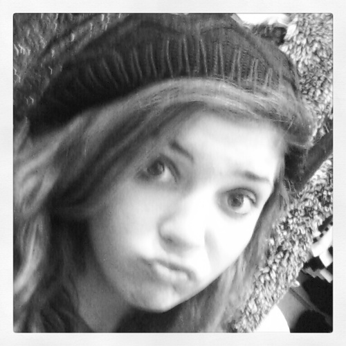 Hey , i'm katelyn (kAtie-) I love my friends and family . Ask me for my digits . add me and ill add back . My heart is taken (; . **