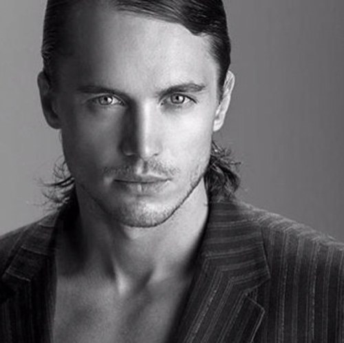 Now you see me, now you don't. Property of @DeviousTies. #ExiledElite #TwiRP [RP|21+ only]
