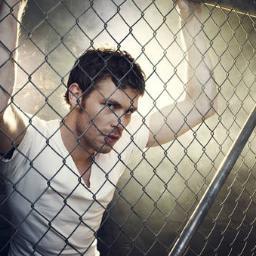 TransientStorm's profile picture. I convinced @VenomousBeaut to leave with me. Now how to make her happy... 18+RP MATURE CONTENT