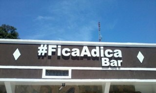 Bar situado no tradicional bairro São Lourenço, esperamos vocês para saborear uma boa cerveja gelada e uma das várias opções de porções. Curtam nossa fanpage.