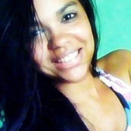 Carrego dentro de mim, a verdade pelo Sorriso e pelo meu Olhar .