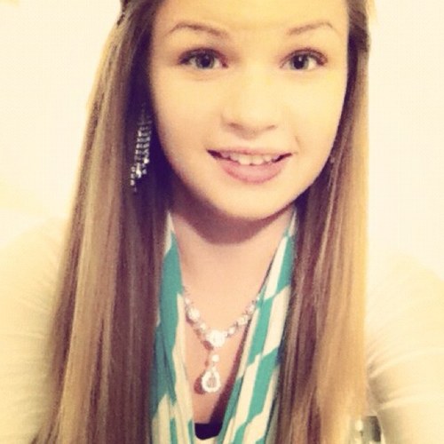 - Single but my heart is taken3 
- He's always on my mind.
- i just cant get enough(;