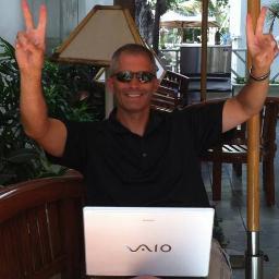 Digital Media Executive working to bring Cutting Edge Ideas & Solutions to small and mid-sized businesses.  GO BIG!  Damon