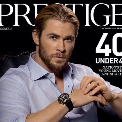Hemsworth_bot's profile picture. just chris hemsworth. I'm bot thai notreal. nice to meet you . / update #thor2 #reddown