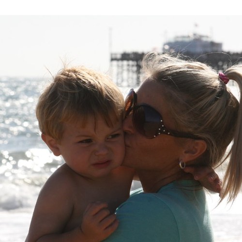 Mom to two boys, Sam and Levi. my girls, Cloe and Mia. And my precious three grandkids, Roxi, Leo and Lexi.