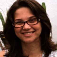 Doutora em educação, professora da Faculdade de Formação de Professores da UERJ, Professora do Mestrado em Letras e Ciências Humanas, UNIGRANRIO.