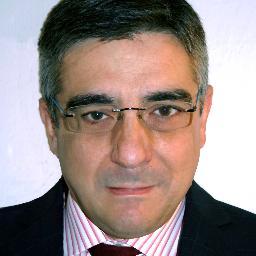 Notario. Inspector de Hacienda excedente. Licenciado en Derecho, en Ciencias Económicas y en Filosofía.