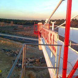 Grúas Torre y Automontante. Encofrados. Desde 1980. // Self-Erecting and Tower Cranes. Formworks. Since 1980.
http://t.co/wGRUEg0sNH