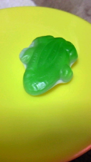 frogggummy's profile picture. 食べるの大好き！ゆるゆると輸入菓子系ブログhttps://t.co/NK2AuK0Eg9高級ショコラや全国のケーキ屋、銘菓まで幅広く。 現在1000記事超 なんやかんやで全国行脚と船旅も好き 最近は万博で食べた異国グルメをのせるよ