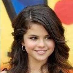 amo a selena gomez = selenaticas   amo a justin bieber=belieber soy directioner y amo a ecuador