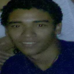 2 Coisa que não abro mão: Amigos e Figurinos, maquiagem, palco, iluminação, correria, ansiedade, nervosismo, ensaios enfim DANÇA *--*