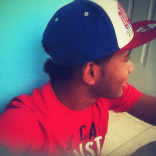 Single : 20 Football Soccer #17 IsMyLife Y.O.L.⚽#TeamDominican ❤ Idolos: #NeymarJr ™ CR7® Instagram : Juanrdteam & algenis_r17Follow me