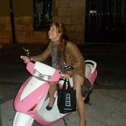 RuthSJoseBlasco's profile picture. Bióloga.Monitora de TL. Vividora de cosas bonitas. Interesada en la política y en la cultura en todas sus formas