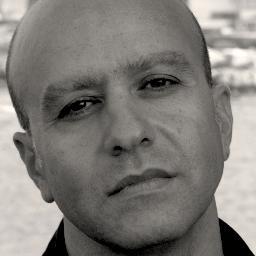 Nabil Bey Salameh, voice and author of the world music group Radiodervish. Voce e Autore del gruppo di world music Radiodervish