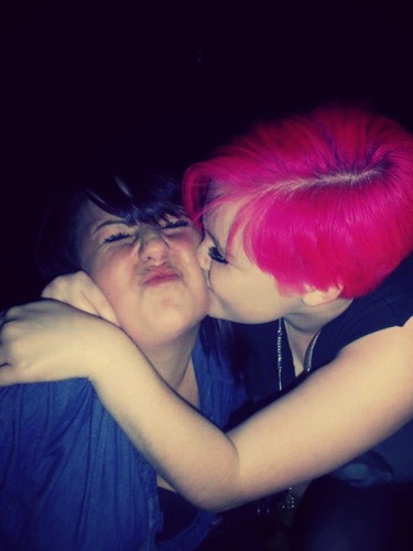 suckmeoffluke's profile picture. changed my name on twitter again, im now @jessphillipss, saved the name though in case some little fucker steals it..yeah, im now @jessphillipss if you need me!