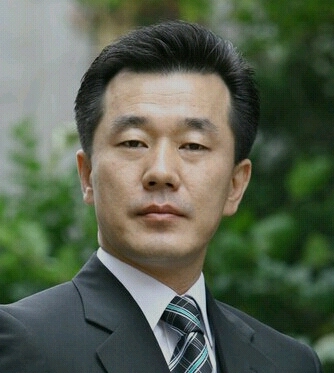 sisaboss's profile picture. 일요시사 편집인 겸 편집국장으로 재직 중인 27년차 언론인입니다. 가진자들로부터 억압받는 서민과 약자 편에서 진실된 목소리를 내고자 애씁니다. 잉크냄새가 아닌 사람향기 나는 신문을 만들겠습니다. 많이 응원해주세요