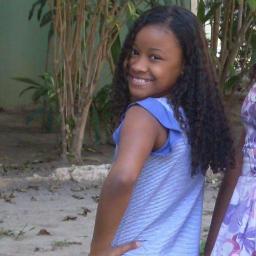 Sou Menina, Tenho 10 Anos , Sou Fluminese, Gosto De Andar De Patins, Tenho 2 Irmãs e MeuS Pais