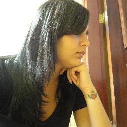 ' Gosto de intensidade. Gosto de amar demais, de chorar demais, de rir demais. Às vezes sofro demais, sou fria demais, penso demais, sinto demais. Tudo demais.'