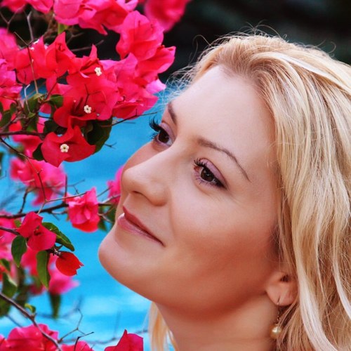 vinellena's profile picture. 