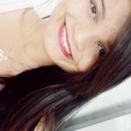 Para suportar a tristeza basta um, mas para desfrutar a felicidade são precisos dois... 
http://t.co/ztWqgduD