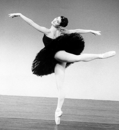 SkinnynStrong's profile picture. 18 year old choreographer.