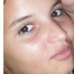 Sou amiga, extrovertida,alegre. As vezes chata mais todos os dias e todas as hrs sou a pessoal mai legal...