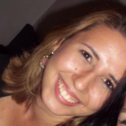 Acadêmica de Física,tentando ficar rica, e acima de Tudo, buscar a Deus e sua justiça.