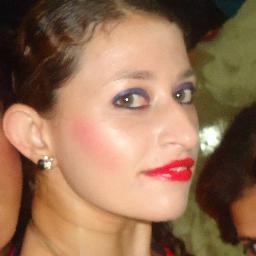sou loirinha kkk
divertida,engracada,estrovertida e chata com quem prescisa!