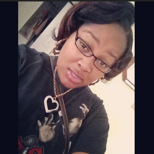 Life full of misty clouds ..I got a look alike, yeah I'm a twin :) .. Both worlds .. Follow my curly head @Love_MiAmour (: