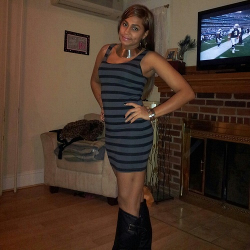 19 ; rican proud mother to a beautiful babygirl ... follow on instagram rose_Nevaeh