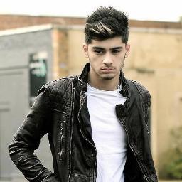 hello everybody.. i'm lithmi malik from srilanka.i love onedirection and specially zayn malik very hope they'll come to my country