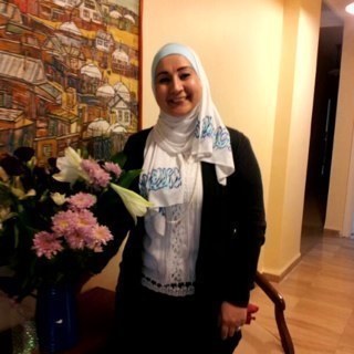 luckyluul's profile picture. 