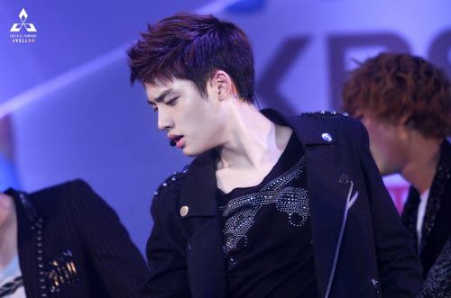 hello~ sorry not real & Japanese only 冷たくはありませんよ？kk 元@kyungsoo_b start 10/5~