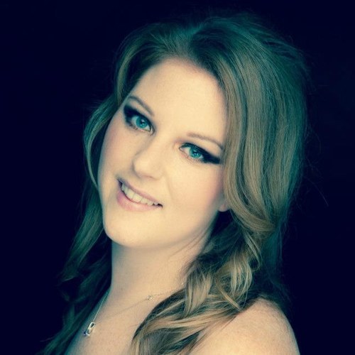 Amybulance's profile picture. Emergency Medicine Doctor/St John Ambulance Doctor and ETA/SGH clinical skills tutor/animal lover/concert junkie/foodie/Cross stitcher/free hugs!