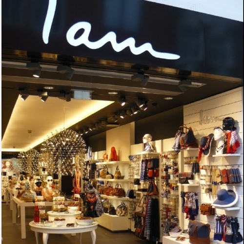 IAmGroningenn's profile picture. Voor iedere fashionista is er bij I AM op het gebied van fashion & styling wel iets te vinden om je outfit mee af te maken.

Herestraat 36
9711 LK Groningen