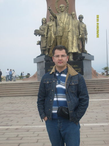 mgemici32's profile picture. Güller 🌹 Diyarı
RT ettiklerim begenilerim katıldığım anlamında insanları etkilemek için değil 
kendim unutmamak görmek icin 
not defteri gibi