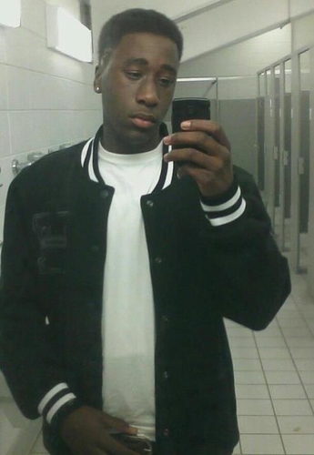 Uhmm Mhy Name Ihsd Dallas Washington-Davis.,Like Basketball Alot.Bhutt Follow Mhee Nhdd Ihll Follow Right Back