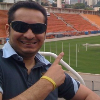 Sou um cara bem casado, muito feliz e sonhador. Um homem abençoado por Deus.