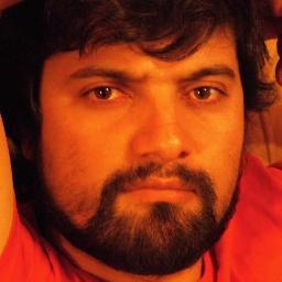 Soy esposo, padre y electricista. Entre mis gustos, leer, flauta, guitarra, piano, saxo, ajedrez, D&D.