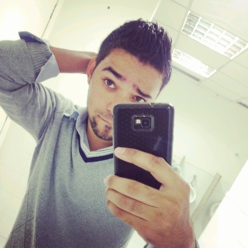 ToonSoares's profile picture. Happiness is everything that makes you well