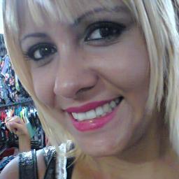 amo rock não sou a melhor pessoa do mundo mais também não finjo ser o que não sou!!!!!