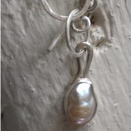 MakikiBecky's profile picture. Designer & maker of jewellery