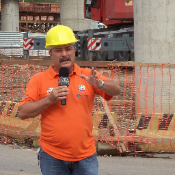 BAIXINHOMT's profile picture. Apresentador do programa Domingão Do Caminhão, sempre nas estradas defendendo o irmão caminhoneiro, creio em Deus acima de tudo e acredito num futuro melhor.