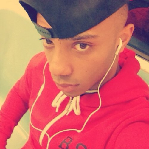 BroownyS's profile picture. Hahaaaaaaa ! ;P

On se connaitra jamais assez vu qu'on ne saura jamais tout !!