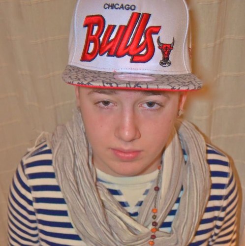 Rapper/ Songwriter/ #Follow Me #TEAMyoungLkid http://t.co/SebGsJ1I