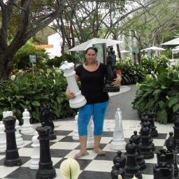 Soy Una Persona Dedicada Con Mis Hijos Y Mi Esposo...:D