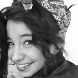 JAmapelleFer's profile picture. Equis estamos chavos y se nos hace fácil....