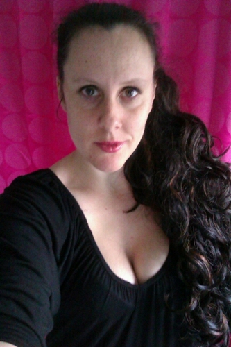 fluffyRedshoes's profile picture. 