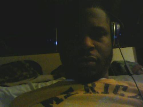 co C.E.O of I.Y.H ent an sonund man,dj enginey wat yu call i do it al music an equmint is my life...